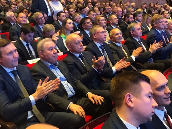 
									На инаугурацию Хоценко пришли все три предыдущих губернатора 