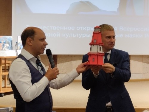 «1-я Пирожковая»: за горизонт уходит лето с морем культуры омичи