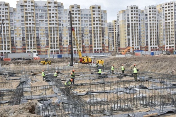 
									Новую школу в центре Омска к лету 2024 года могут не построить 