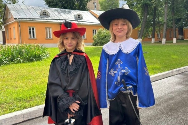 «1-я Пирожковая»: за горизонт уходит лето с морем культуры омичи