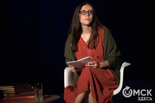 Тропы "из врагов в любовники" и ретроатмосфера. Писательница из Омска о своём романе и сериале по мотивам этой истории Тропы "из врагов в любовники" и ретроатмосфера. Писательница из Омска о своём романе и сериале по мотивам этой истории