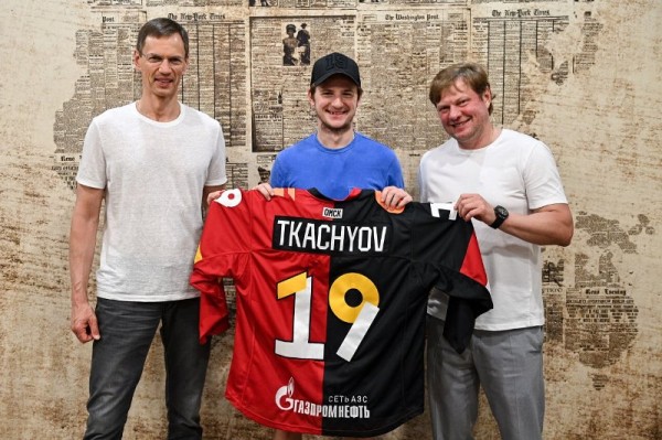 
									Ткачев признался, что неожиданно для себя подписал контракт с «Авангардом» 