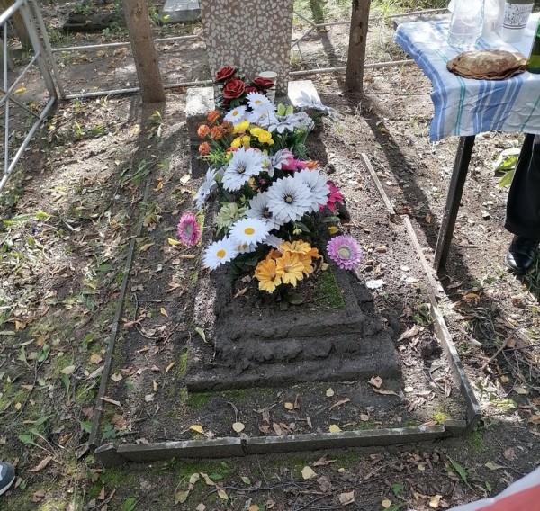 В Омской области разгромили еще одно кладбище
В Омской области разгромили еще одно кладбище