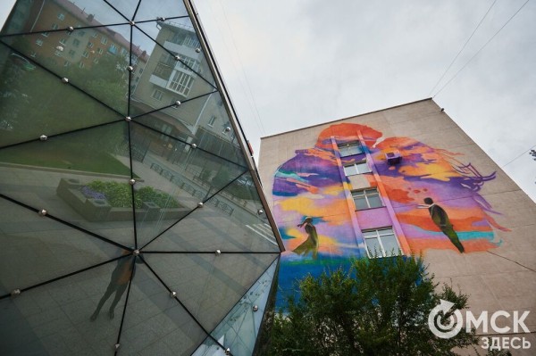 Они вместе, но не душой. В центре Омска обнаружен новый арт-объект