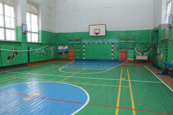 
									Учеников омской школы оставили без физкультуры 