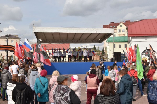 В Омской крепости отметили годовщину присоединения новых регионов
В Омской крепости отметили годовщину присоединения новых регионов