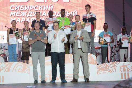 «1-я Пирожковая»: за горизонт уходит лето с морем культуры омичи