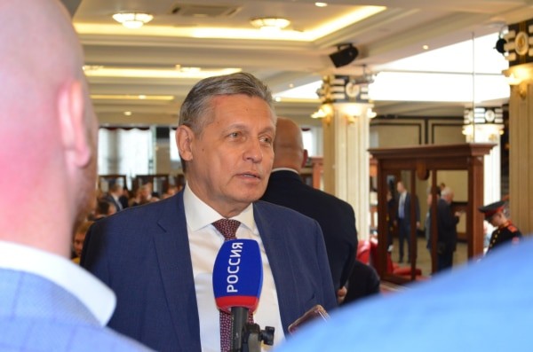 На инаугурацию Хоценко пришли его родители