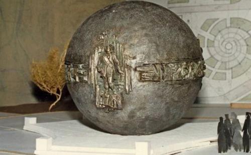 Игорь Коновалов: «После установки памятника Бухгольцу шар «Держава» стал ещё более двусмысленным» Игорь Коновалов: «После установки памятника Бухгольцу шар «Держава» стал ещё более двусмысленным»