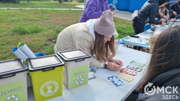 Лампа Аладдина, матрас туриста и череп собаки. Участники "Чистых игр" провели раскопки в парках Омска Лампа Аладдина, матрас туриста и череп собаки. Участники "Чистых игр" провели раскопки в парках Омска