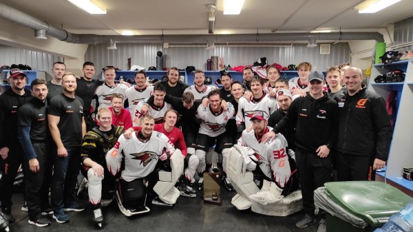 
									«Омские Крылья» и «Омские Ястребы» выиграли предсезонные турниры 