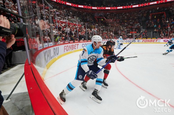 "Авангард" открыл сезон волевой победой в сибирском дерби
