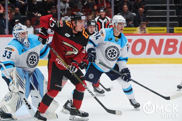 "Авангард" открыл сезон волевой победой в сибирском дерби