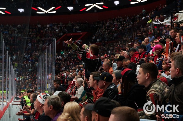 "Авангард" открыл сезон волевой победой в сибирском дерби