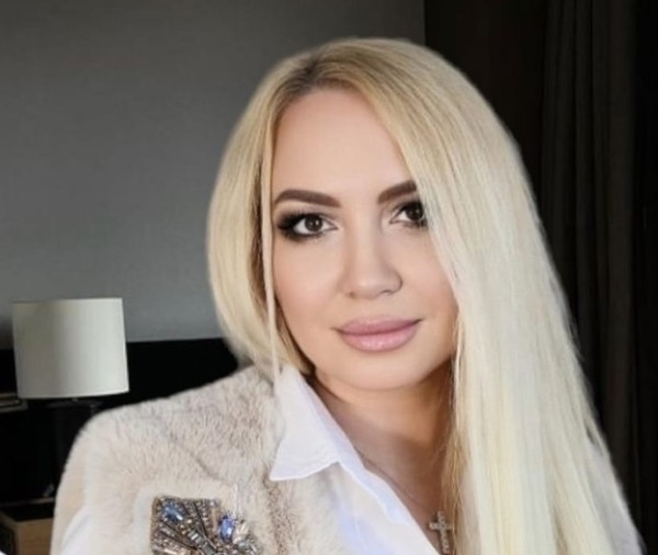 
									Татьяна ЦЕЛЫХ: «Все хорошо одеты, а жаловаться – у нас в крови» 