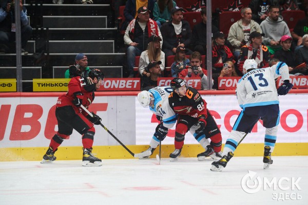 "Авангард" открыл сезон волевой победой в сибирском дерби