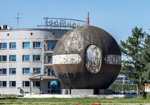 Игорь Коновалов: «После установки памятника Бухгольцу шар «Держава» стал ещё более двусмысленным» Игорь Коновалов: «После установки памятника Бухгольцу шар «Держава» стал ещё более двусмысленным»