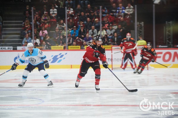 "Авангард" открыл сезон волевой победой в сибирском дерби