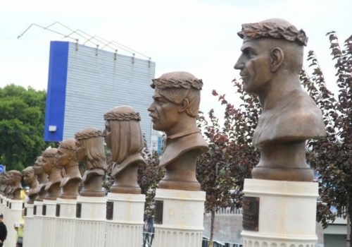 «1-я Пирожковая»: за горизонт уходит лето с морем культуры омичи