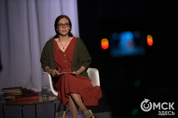 Тропы "из врагов в любовники" и ретроатмосфера. Писательница из Омска о своём романе и сериале по мотивам этой истории Тропы "из врагов в любовники" и ретроатмосфера. Писательница из Омска о своём романе и сериале по мотивам этой истории