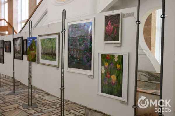 Тихое озеро и старая дача. Наполняемся гармонией загородной жизни с помощью картин юного художника