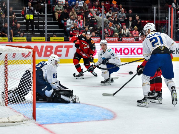 Три из трёх: "Авангард" выиграл очередной матч на старте сезона