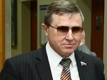 
									Смолин заявил, что СВО в школах изучать рано 