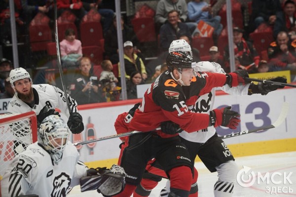 Разгром на глазах болельщиков: "Трактор" с новым тренером "переехал" усталых "ястребов"