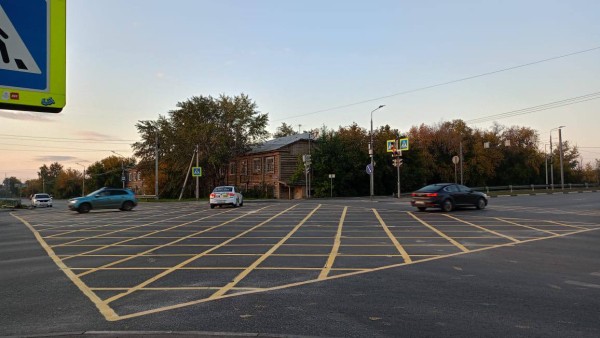 
									«Вафельную» разметку нанесли еще на 5 перекрестках Омска  