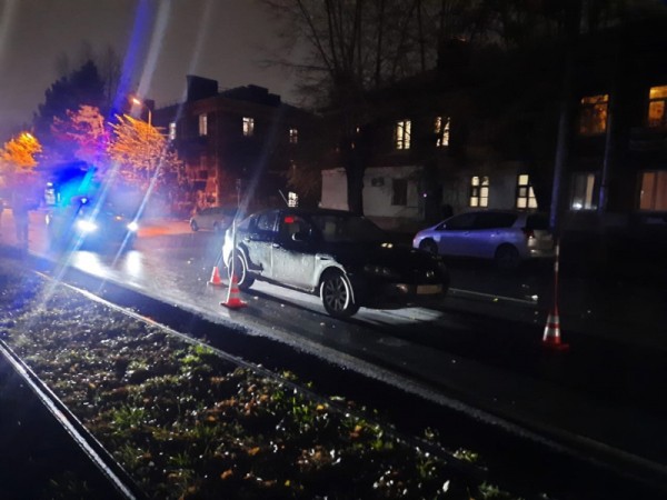 
									Пьяный омич на иномарке в потемках сбил 13-летнего подростка  