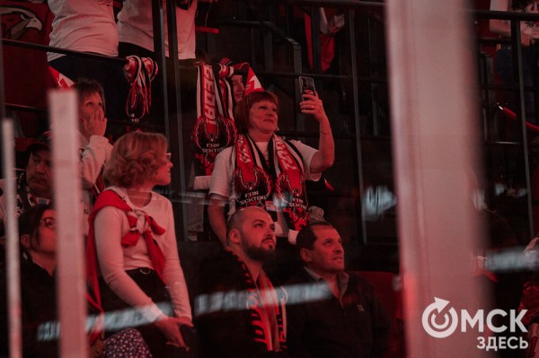 "Квартира всё более уютная": болельщики "Авангарда" поздравляют "G-Drive Арену" с первым днём рождения