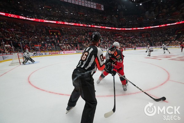 "Квартира всё более уютная": болельщики "Авангарда" поздравляют "G-Drive Арену" с первым днём рождения