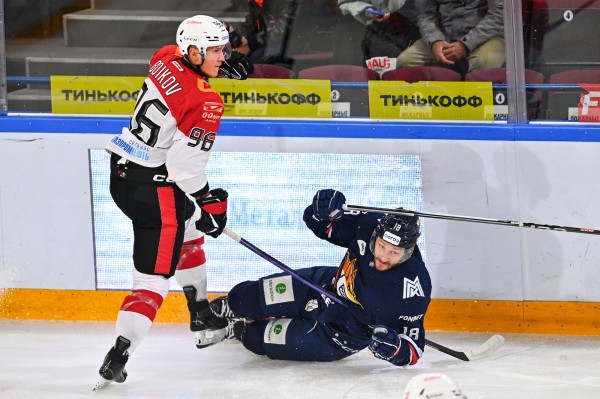 
									Защитник «Авангарда» Бойков снова получил травму 