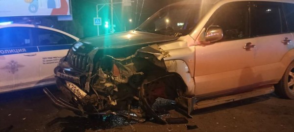 
									В страшном ДТП на Московке иномарку «намотало» на столб: есть погибшие  