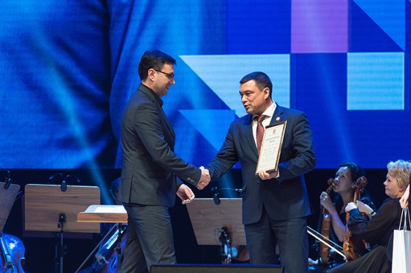 На омском заводе «Газпромнефть-СМ» наградили лучших сотрудников
На омском заводе «Газпромнефть-СМ» наградили лучших сотрудников