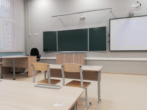 
									В Омской области после массового увольнения учителей закрыли школу  