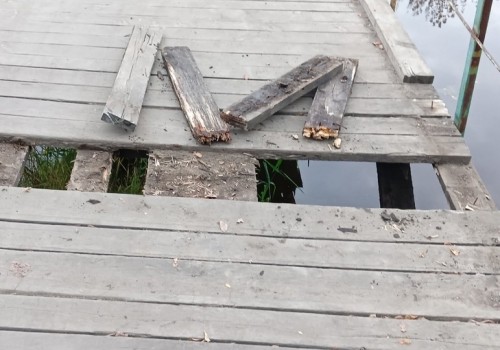 Мост через реку Аркарку в Таре: «Там сгнило уже все…»