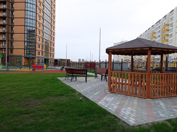 Многие омичи живут в идеальных дворах, но даже не подозревают об этом
Многие омичи живут в идеальных дворах, но даже не подозревают об этом