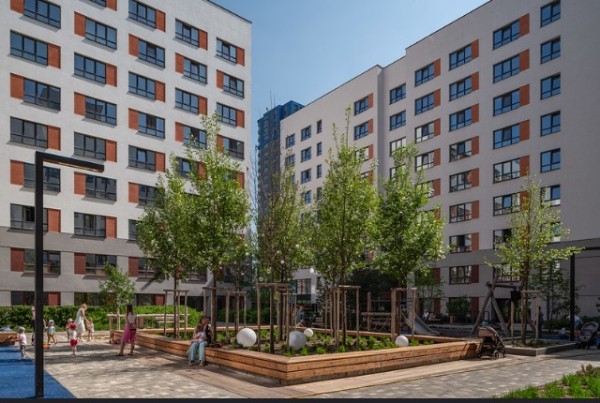 Многие омичи живут в идеальных дворах, но даже не подозревают об этом
Многие омичи живут в идеальных дворах, но даже не подозревают об этом