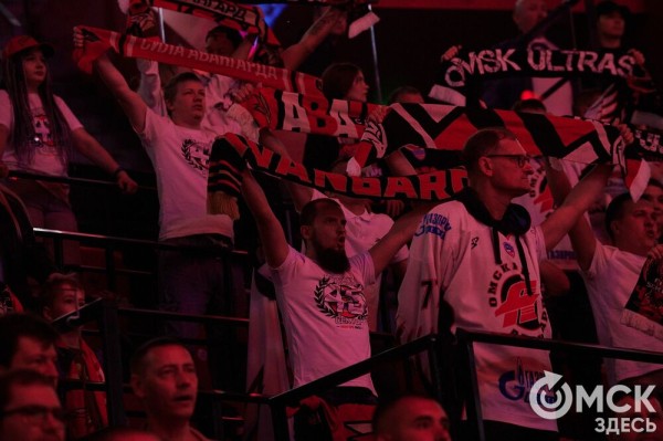 Разгром на глазах болельщиков: "Трактор" с новым тренером "переехал" усталых "ястребов"