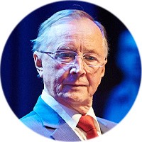 "Заканчиваем с замусориванием жизни в эпоху вседозволенности". Новый культурный курс страны