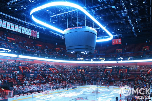 "Квартира всё более уютная": болельщики "Авангарда" поздравляют "G-Drive Арену" с первым днём рождения