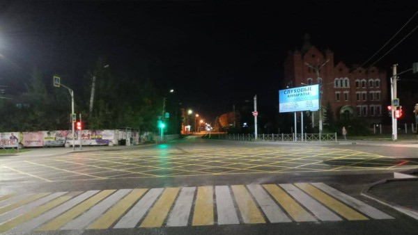 
									«Вафельную» разметку нанесли еще на 5 перекрестках Омска  