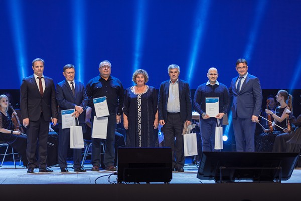 На омском заводе «Газпромнефть-СМ» наградили лучших сотрудников
На омском заводе «Газпромнефть-СМ» наградили лучших сотрудников