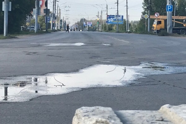 
									В Омске перекрыли бульвар Архитекторов: как там сейчас ездят 