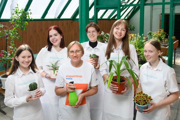 
									Омские школьники изучают биологию в &laquo;Умной теплице&raquo; 