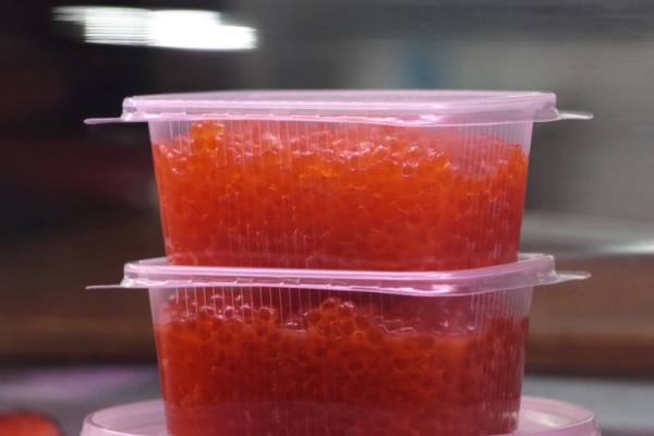 
									Омская пенсионерка хотела купить полкило красной икры и лишилась 40 тысяч 