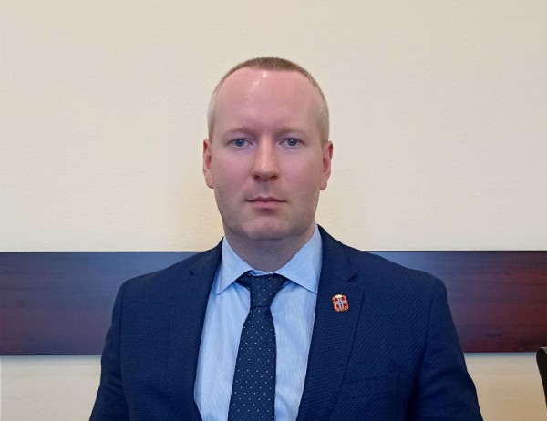 У омского мэра Шелеста появился новый заместитель
У омского мэра Шелеста появился новый заместитель