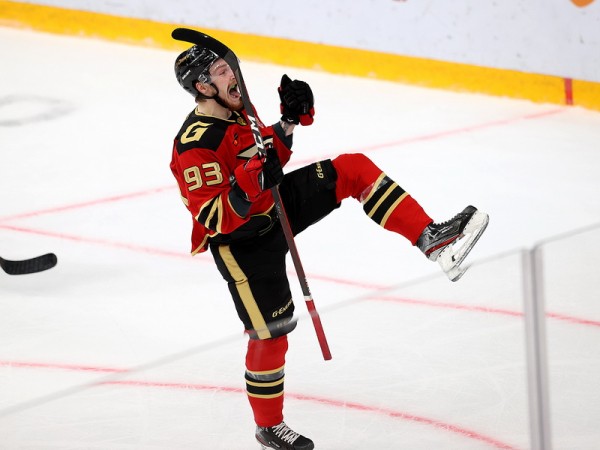 
									&laquo;Авангард&raquo; обменял своего нападающего в &laquo;Нефтехимик&raquo; 