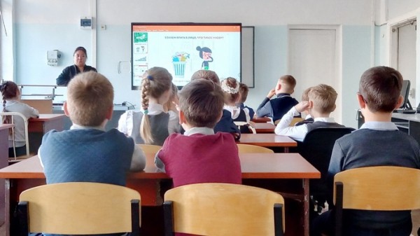 
									Омских школьников обучают раздельному сбору мусора 